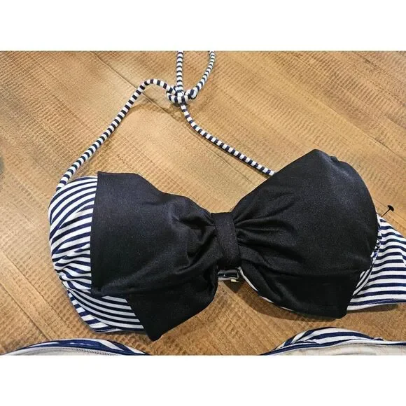 Victoria's secret 34c- 2 piece, navy sailor bow bikini - Picture 2 of 5